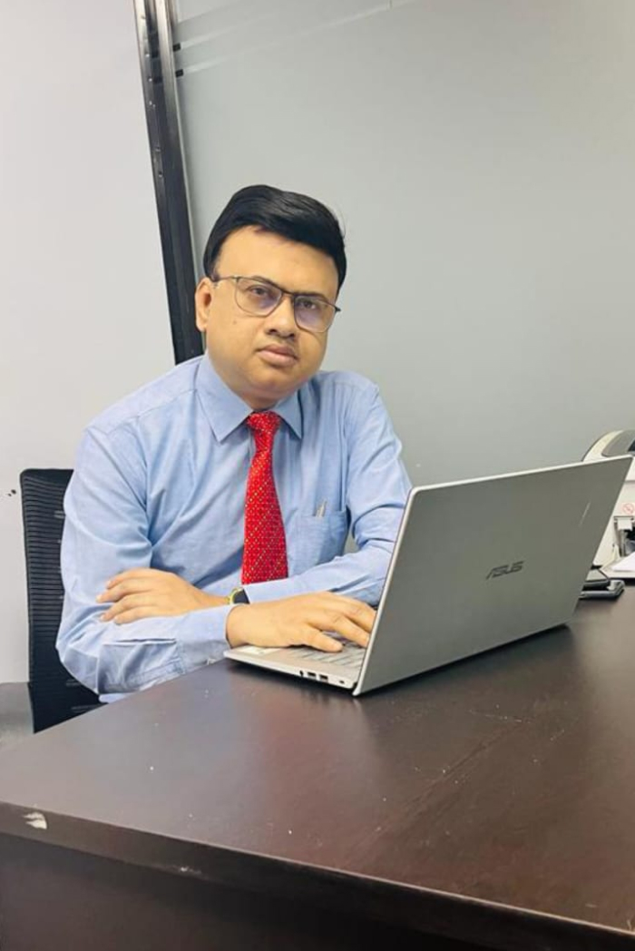 leader image